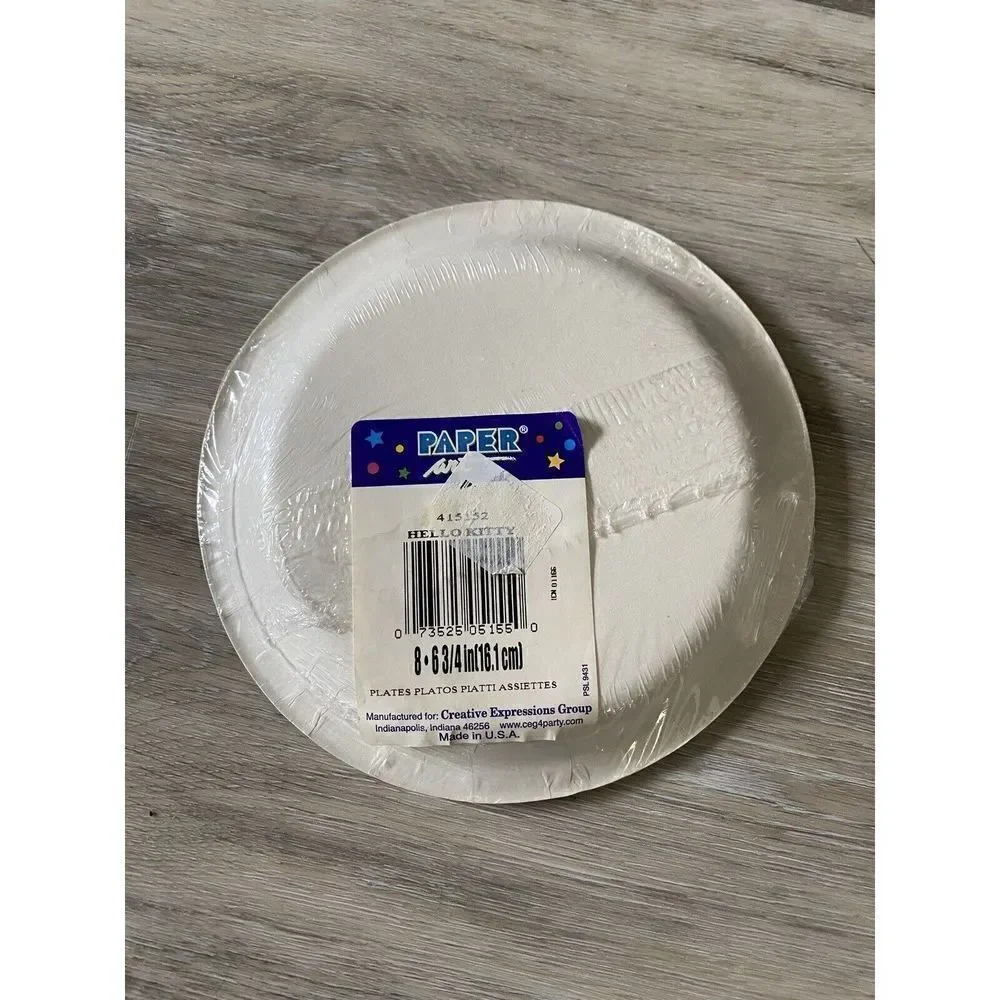 Vintage 1999 Hello Kitty Paper Plates - 8 Ct -6 3/4